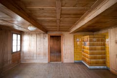 Blick ins Wohnzimmer des Pächterhauses. (Bild: Manuela Jans-Koch/Neue LZ)