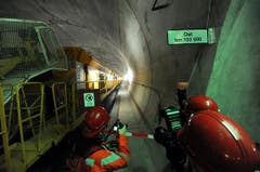 Im Tunnel ist ein 400 Meter langer Betonzug im Einsatz. (Bild: Urs Hanhart/Neue UZ)