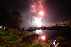 Feuerwerk am Seenachtsfest in Lungern. (Bild: Robert Hess / Neue OZ)
