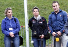 Die «Promi-Schützen» Nadja Hürlimann-Styger, Sonja Kälin,und Christian Schuler (v.l.). (Bild: Werner Schelbert / Neue ZZ)