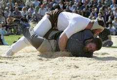 Und gewinnt so gegen ihn. (Bild: Keystone)