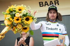 Peter Sagan gewinnt die «Baarer Etappe». (Bild: Keystone / Gian Ehrenzeller)