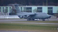 Eine C-5M Galaxy in Kloten (Bild: Stefan Luzi)