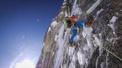 David Lama im Aufstieg zum Mooses Tooth. (Bild: Dani Arnold)