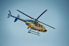 Ein Helikopter bringt Personal zur Baustelle auf dem Pilatus. (Bild: Pius Amrein (Neue LZ))