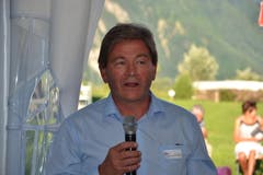 Der Nidwaldner Regierungsrat Res Schmid an der Premiere des Freilichtspiels «Tell trifft Wagner» in Seelisberg. (Bild: Bruno Arnold / Neue UZ)