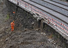Bis die letzten Arbeiten abgeschlossen sind - dazu gehört auch der Einbau von Sensoren -, dürfte es Ende August werden. (Bild: Keystone)