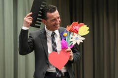 Wahlfeier von Beat Jörg (CVP) nach dessen Wahl in den Urner Regierungsrat in der Turnhalle in Gurtnellen. (Bild: Philipp Schmidli / Neue LZ)