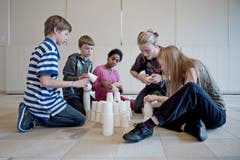 Durch das Theater sollen Flüchtlingskinder die Möglichkeit haben, sich besser zu integrieren. (Bild: Pius Amrein (Neue LZ))
