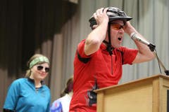 Wahlfeier von Beat Jörg (CVP) nach dessen Wahl in den Urner Regierungsrat in der Turnhalle in Gurtnellen. (Bild: Philipp Schmidli / Neue LZ)