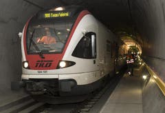 16.12.2013: Der Testzug, 15 Kilometer im Tunnel. (Bild: Keystone)
