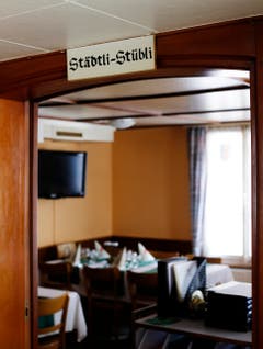 Das Restaurant Grütli ist eine der letzten Beizen die es in Cham noch gibt. Nun hört die Wirtin Theres Köpfli auf. Stefan Kaiser (Neue ZZ) (Bild: Stefan Kaiser / Neue ZZ)