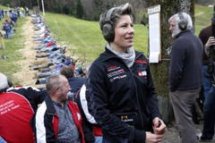 Unter den «Promi-Schützen» auch Sonja Kälin, die Schwingerkönigin. (Bild: Werner Schelbert / Neue ZZ)