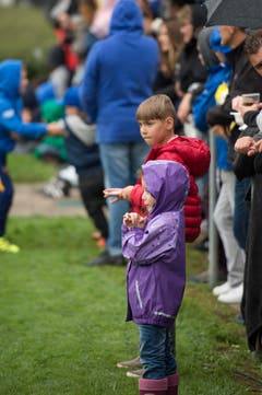 Junge Fussballfans. (Bild: Maria Schmid)
