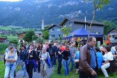 Seenachtsfest Lungern: Völkerwanderung am See. (Bild: Robert Hess / Neue OZ)