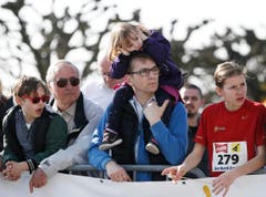 Zuschauer beim Staffellauf. (Bild: Stefan Kaiser (Neue ZZ))