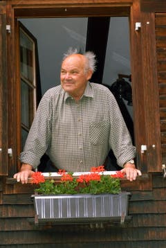 Ruedi Rymann wird 2006 mit dem Obwaldner Kulturpreis geehrt. (Bild: Neue OZ / Josef Reinhard)