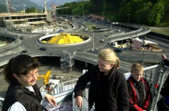 Am 14. Mai 2003 rollte auf dem Kreisel bereits der Verkehr. (Bild: Eveline Bachmann / Neue LZ)