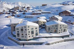 Flugaufnahme des neuen Hotels (Bild: PD)