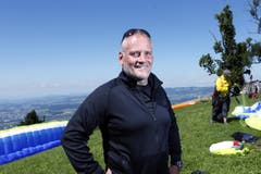 Der 52-Jährige fliegt nicht nur seit 23 Jahren regelmässig, sondern seit 21 Jahren auch Wettkämpfe, nationale und internationale. (Bild: Werner Schelbert / Neue ZZ)