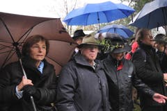 SVP-Nationalrat Christoph Blocher mit Gemahlin Silvia (Bild: Urs Hanhart / Neue UZ)