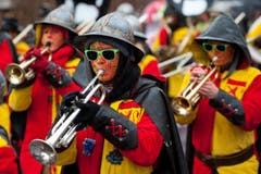 Bäribrommer Sempach mit dem Motto 1386 auf in den Kampf. (Bild: Boris Bürgisser / Neue LZ)