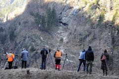 Die Kameras werden in Stellung gebracht. (Bild: Urs Hanhart / Neue UZ)