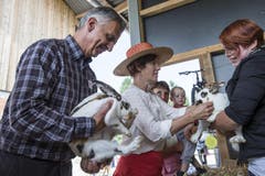 Bundespräsident Didier Burkhalter ist Gast am 1. August Brunch der Landjugend Riviera in Weggis. (Bild: Keystone)