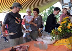 Was das Herz begehrt, bietet der Brunch auf dem Erlebnisbauernhof Weid in St. Niklausen. (Bild: Romano Cuonz / Neue NZ)
