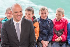 ... und posierte für ein Foto. (Bild: Keystone / Urs Flüeler)