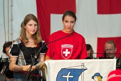 Bundesfeier in Unterägeri: Sandra Müller und Laura Eichholzer halten die Rede. (Bild: Christian Herbert Hildebrand / Neue ZZ)