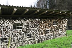 «Holz isch heimelig und zum Fenschterle muesch nid chlättere.» (Bild: Edi Ulmi)