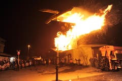Böögg-Verbrennen in Amsteg. (Bild: Urs Hanhart / Neue UZ)