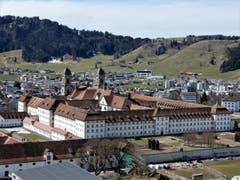 Einsiedeln, mit der wunderschönen Umgebung ist immer wieder ein «Abstächerli» wert ! (Bild: Margrith Imhof-Röthlin)