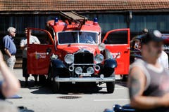 Ein altes Feuerwehrauto aus Baar. (Bild: Stefan Kaiser (Neue ZZ))
