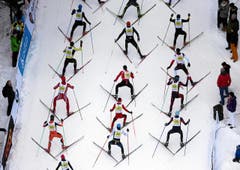 ST. MORITZ, 13MAR16 - Die Laeufer und Laeuferinnen kaempfen sich den steilen Aufstieg zur Olympiaschanze hoch. Flugaufnahme des Laeuferfeldes waehrend dem 48. Engadin Skimarathon am 13. Maerz 2016 bei St. Moritz. Aerial photo of the 48th Engadin Skimarathon, a cross country skiing race over 42 kilometres in the Engadine Valley, Switzerland, March 13, 2016. swiss-image.ch/Photo Remy Steinegger (Bild: Remy Steinegger)