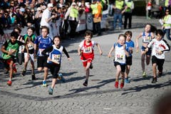 Der Staffelläufer-Nachwuchs beim Rennen. (Bild: Stefan Kaiser (Neue ZZ))