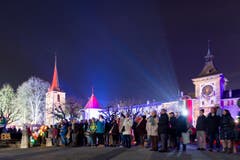 Regionale Künstler präsentieren auf verschiedenen Arteplages ihre Animationen und Lichtbotschaften, welche das Gesamtkunstwerk abrunden. (Bild: Keystone / Cyril Zingaro)