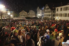 Tausende trotzten dem Regen. (Bild: André A. Niederberger (Neue NZ))