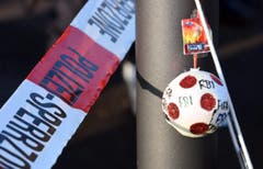 Was hängt denn da? (Bild: EPA/PAtrick Seeger)