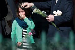 Hauptpreis - Swiss Press Photo of the Year - Laurent Gillieron - Bus Crash in Sierre am 14. März 2012. (Bild: Keystone)