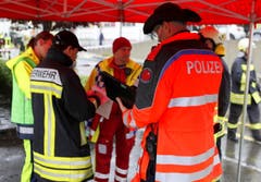 Gemeinsame Rettungsübung der Schwyzer Einsatzkräfte in Ibach. (Bild: Geri Holdener, Bote der Urschweiz)