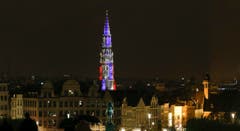Der Turm der Stadthalle in Brüssel. (Bild: EPA/OLIVIER HOSLET)