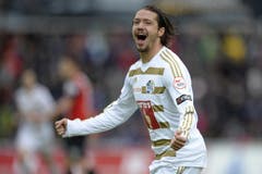 Der Luzerner Adrian Winter feiert sein Tor. (Bild: Keystone)