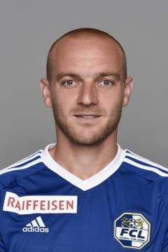 Marco Schneuwly 4,5: Viel zu sehen ist vom Goalgetter nicht, aber den Foulpenalty nutzt er sicher zum 2:0. (Bild: Martin Meienberger / freshfocus)