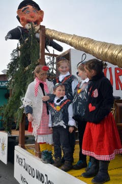 Jodeln und Alphornblasen war in Obwalden in ... (Bild: Romano Cuonz (Neue NZ))