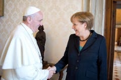 Die deutsche Bundeskanzlerin Angela Merkel besuchte Franziskus am 18. Mai 2013. (Bild: Keystone)