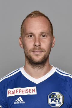 Markus Neumayr 5: Klasse, wie er mit seinem linken Fuss das 1:0 erzielt. Seine Standards sind stets gefährlich. (Bild: Martin Meienberger / freshfocus)