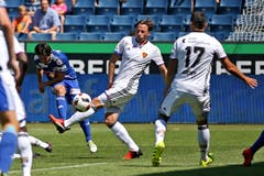 Luzerns Jahmir Hyka zieht ab... (Bild: Philipp Schmidli)