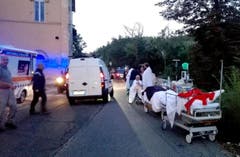 Die Rettungskräfte in Amatrice im Einsatz. (Bild: EPA / Luca Prosperi)